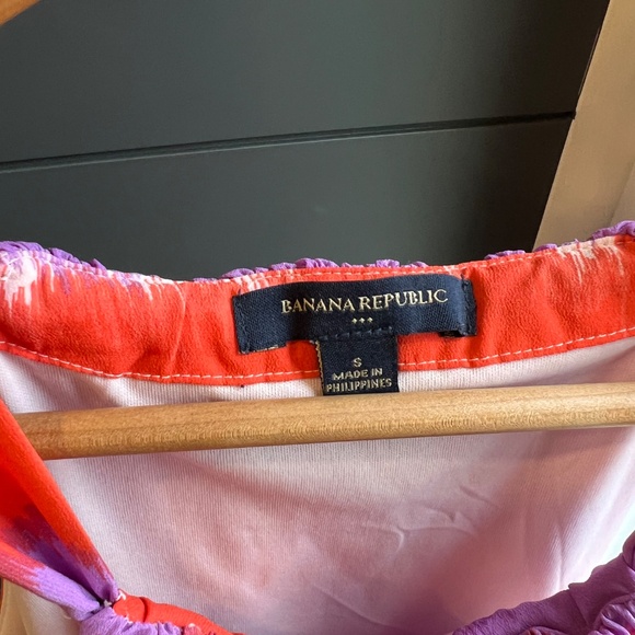 $8 when bundled Banana Republic Camisole in Fuchsia and Orange - Bundle Discount - Picture 3 of 8